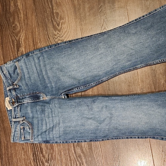 ❤️ ABERCROMBIE & FITCH JEANS ULTRA HIGH RISE FLARE JEANS, 4 (27) - Picture 4 of 9